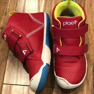 MAX Plae Sneakers